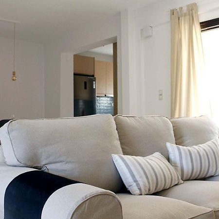 4 Bedroom Villa With Pool And Garden Néa Fókaia Kültér fotó